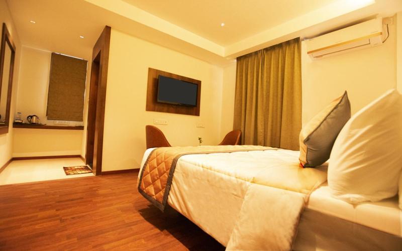 Super Hotel O Nar Comforts Near Ksr Railway Station Бангалор Екстериор снимка