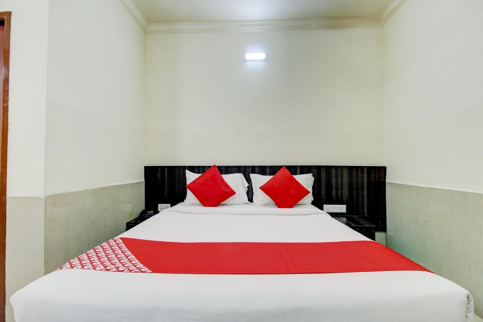 Super Hotel O Nar Comforts Near Ksr Railway Station Бангалор Екстериор снимка